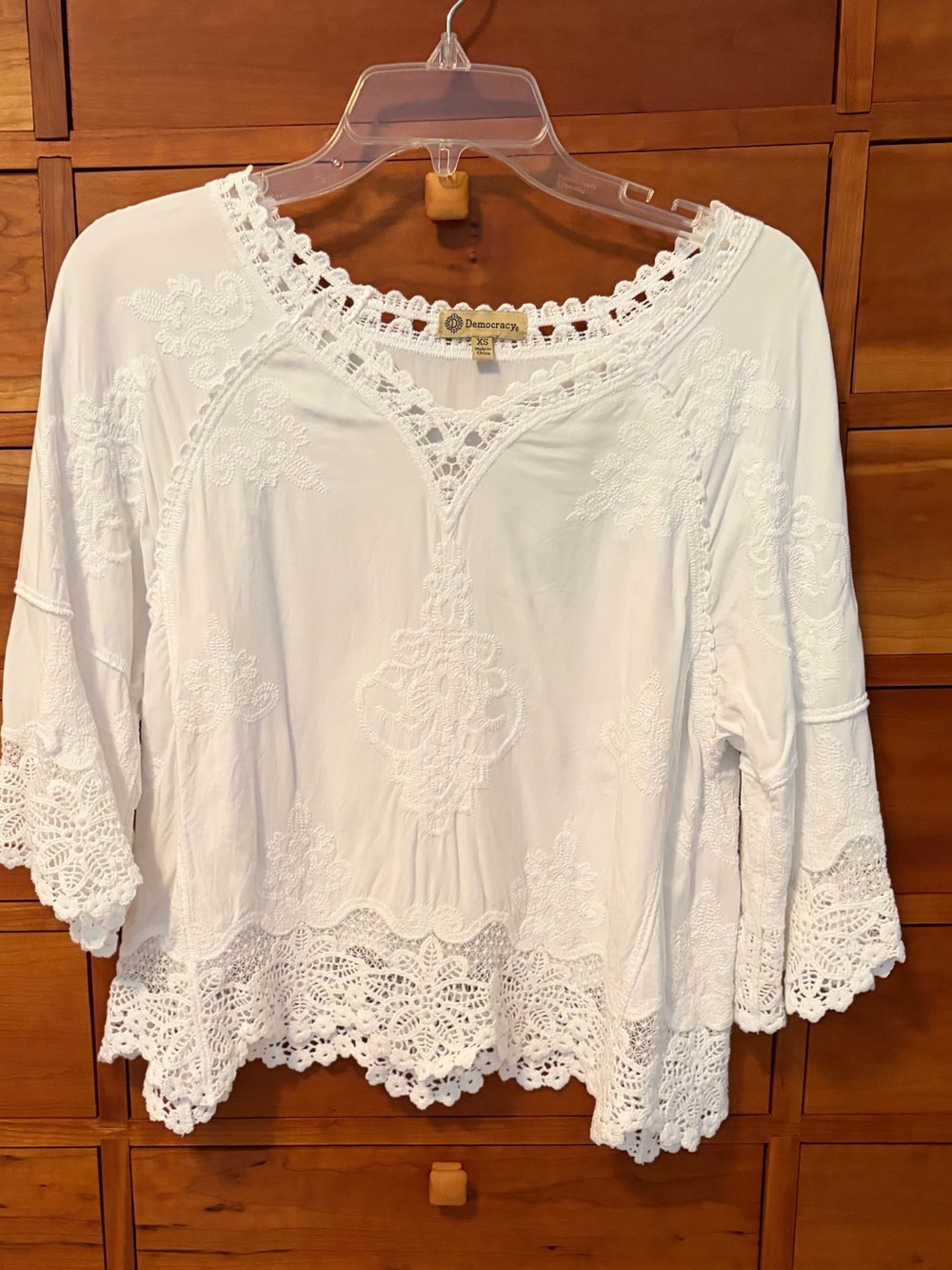 Democracy White Crochet-Trim Embroidered Peasant Blouse